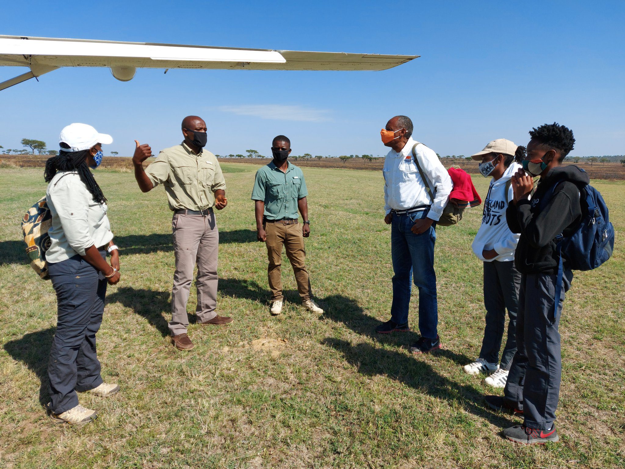 thomson guests meet guides in serengeti
