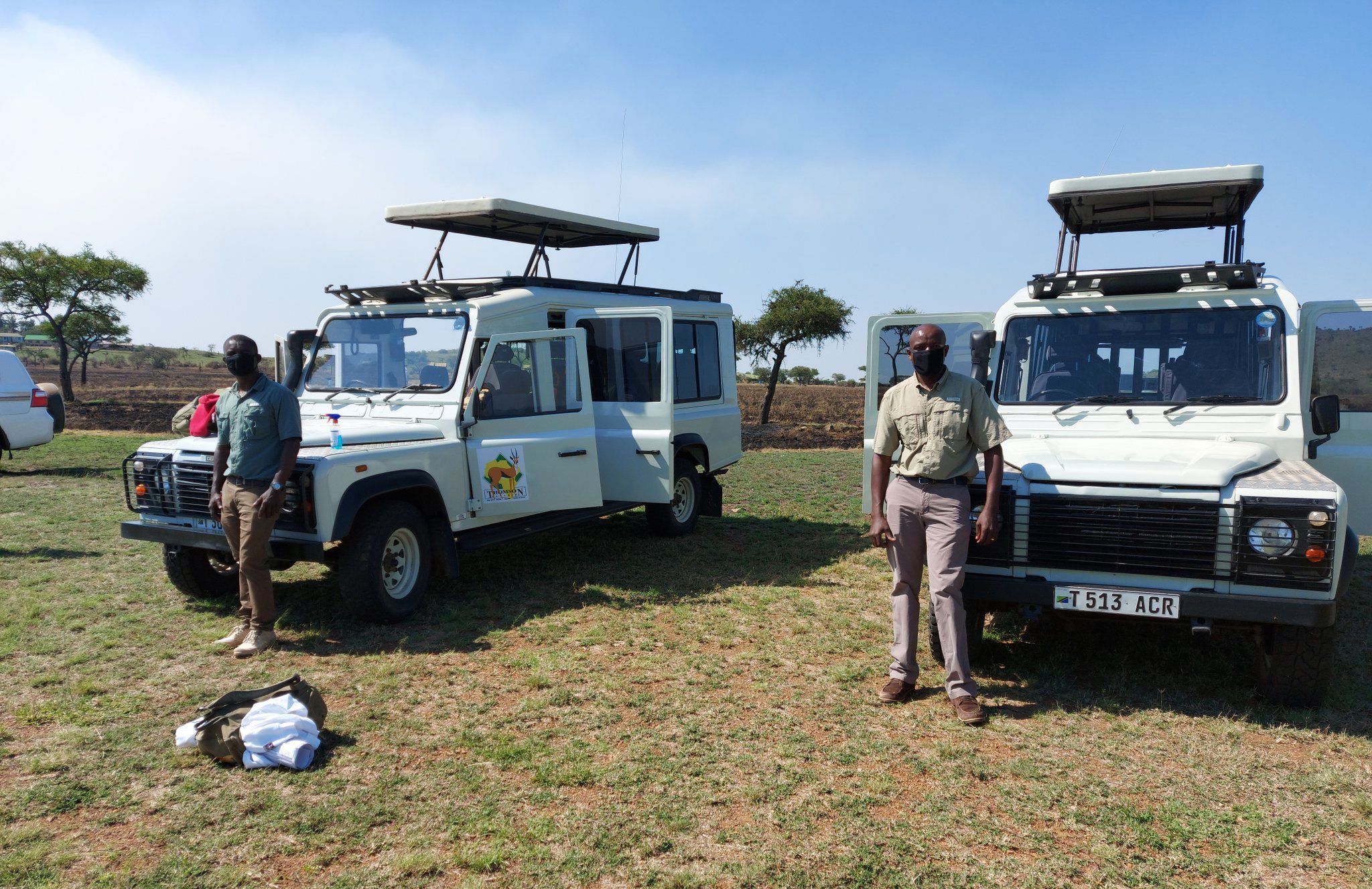 thomson guides airport transfer in serengeti