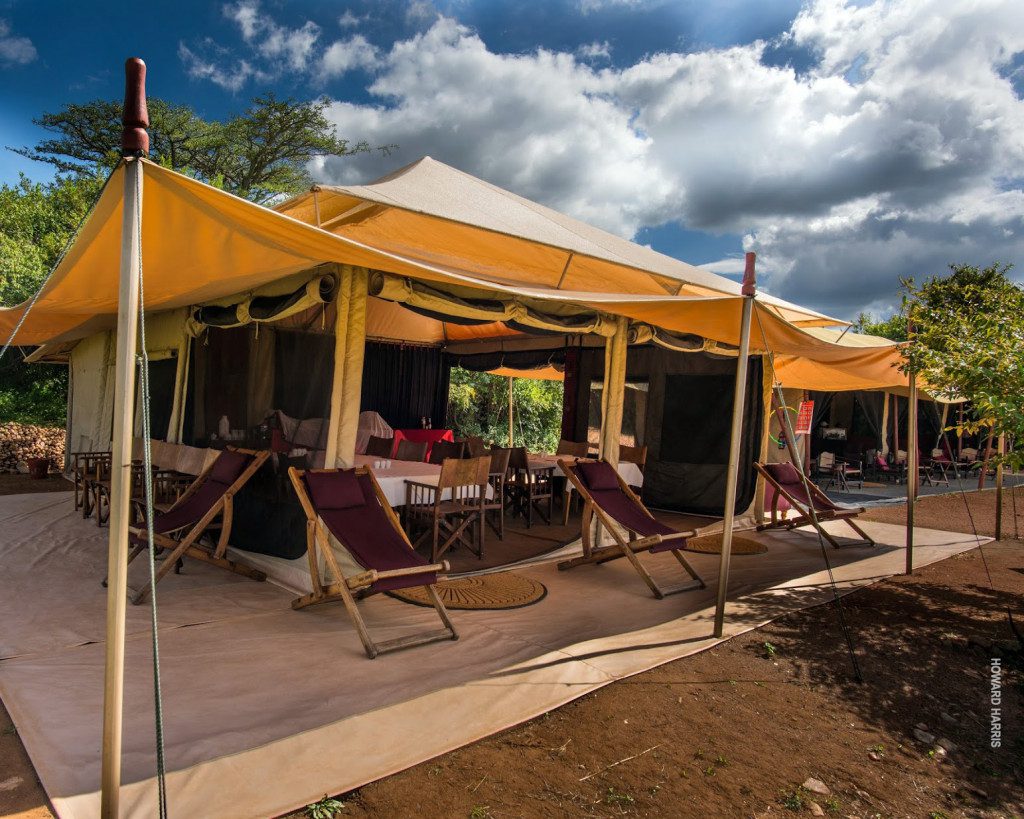dining tent in eastern serengeti tanzania