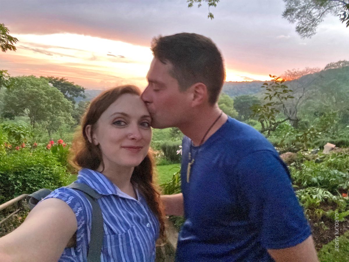 honeymooners kiss at gibbs farm
