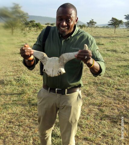 thomson guide nasibu on walking safari