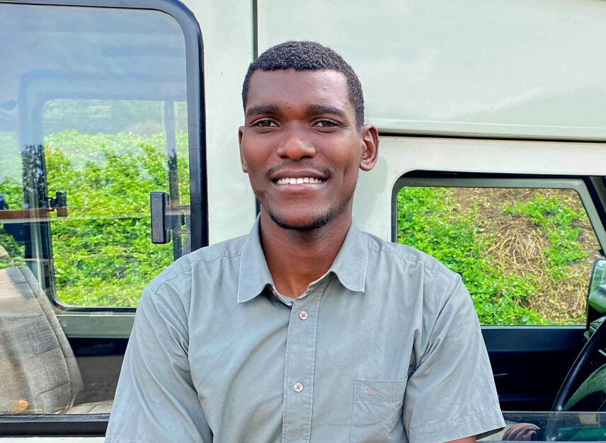 thomson safaris head guide stan