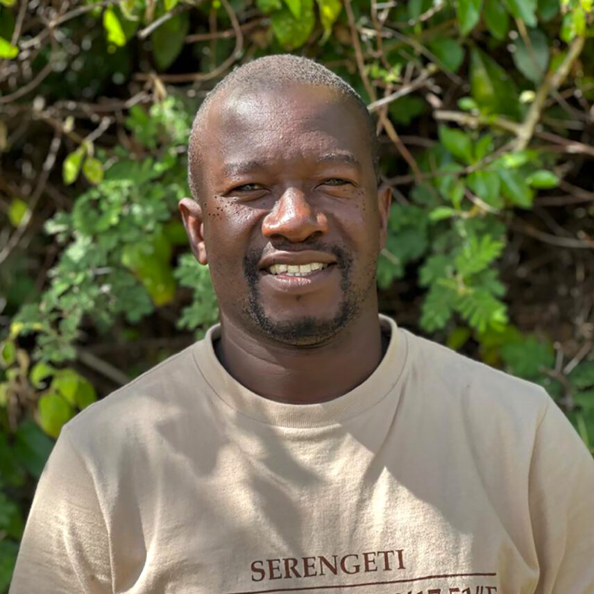 thomson safaris head guide mohdy